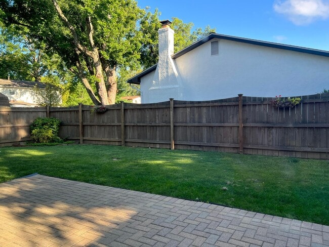 Building Photo - 316 Finstock Way