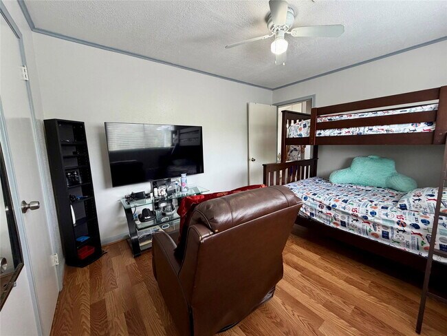 Building Photo - Chasehill Drive, Missouri City, TX 77489 - 4 BR 2.5 BA single-family home