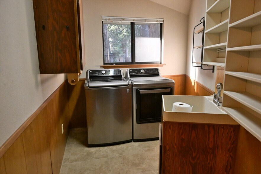 Building Photo - 2742 Romer Blvd