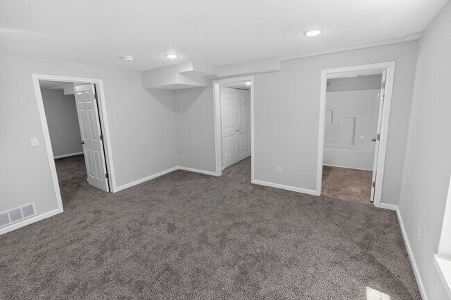 Building Photo - 5316 Godas Cir