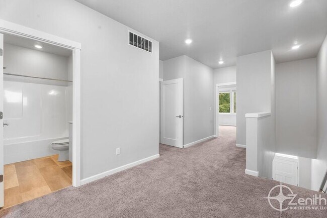 Building Photo - 16314 NE 20th St