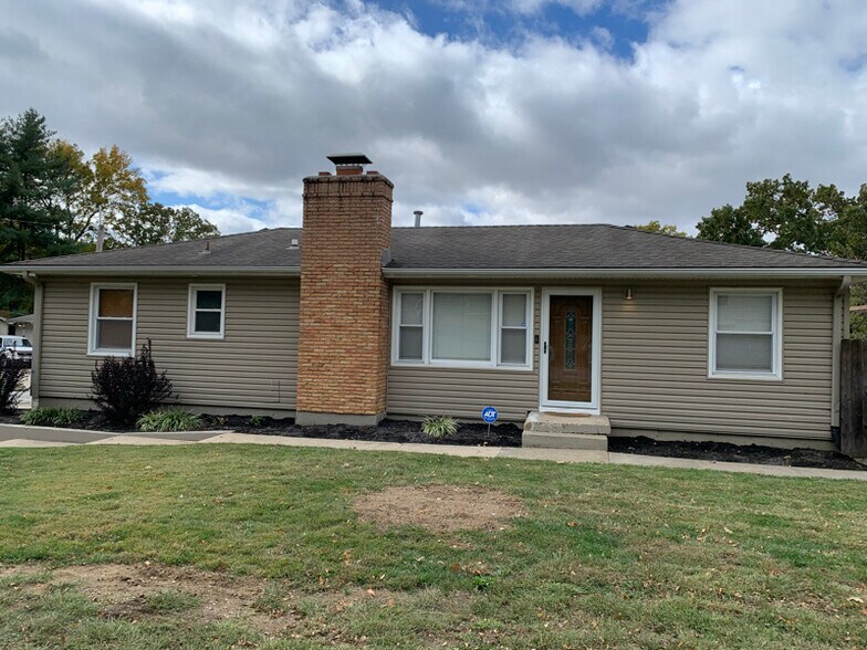 Primary Photo - 624 NE 39th Terrace