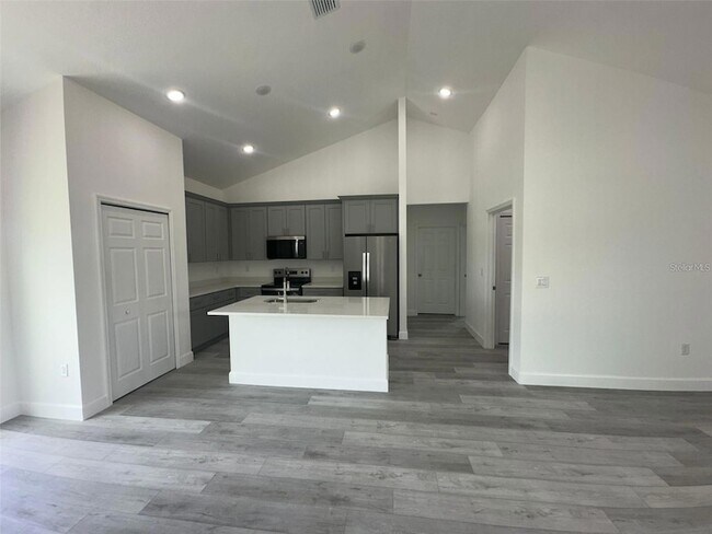 Building Photo - 14951 SW 43rd Terrace Rd