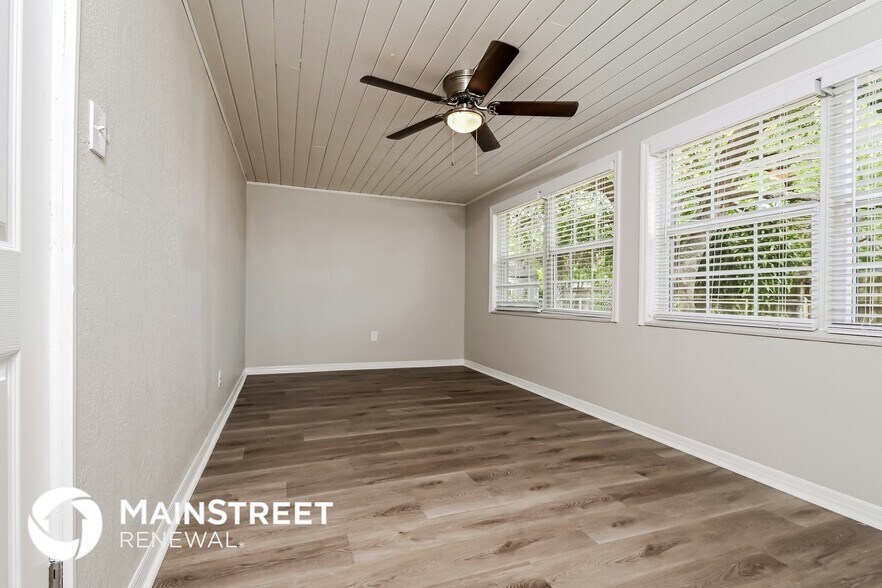 Building Photo - 1540 Huntington St