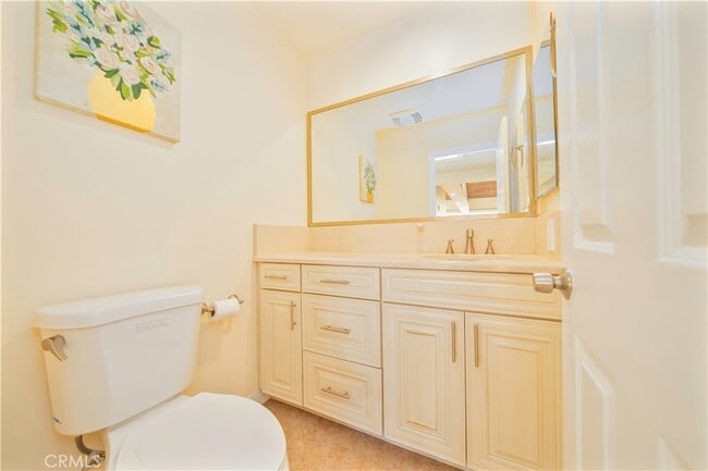 Building Photo - 6336 Marina Pacifica Dr N