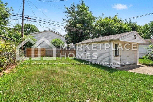 Building Photo - 17326 Garfield St