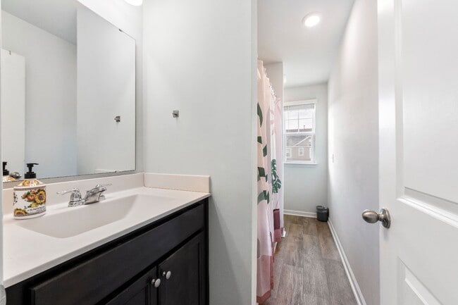 Building Photo - 9784 Transplanter Cir