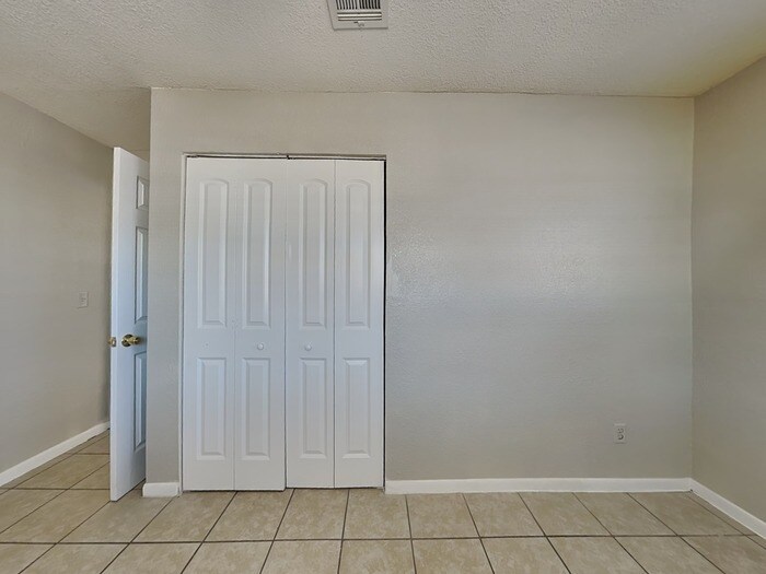 Building Photo - 2779 Frazier St