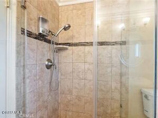 Building Photo - Beautiful 5-Bedroom Home in Westlake Village