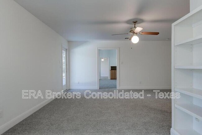 Building Photo - 994 Windmill Ranch Rd