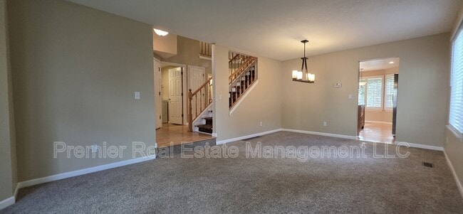 Building Photo - 572 W Jamison Pl