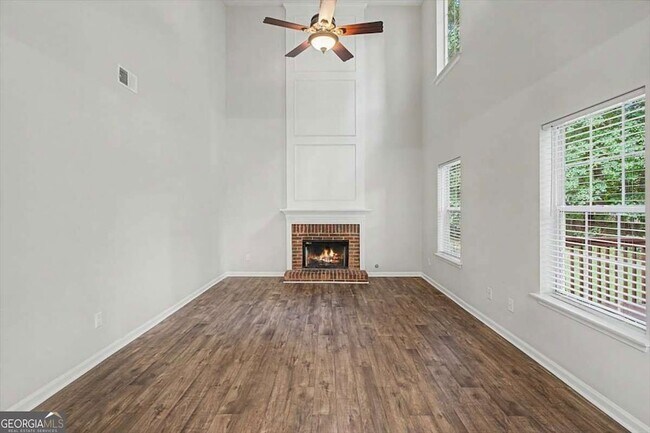 Building Photo - 1590 Waterway Pl SW