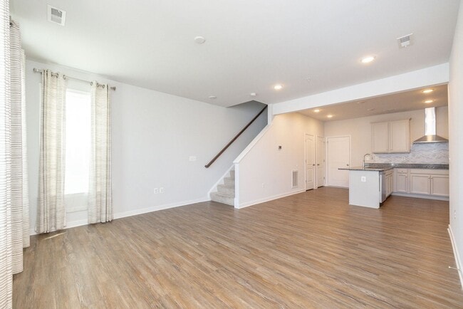 Building Photo - 5920 Whitehurst Ln