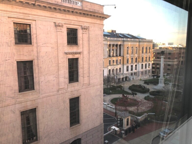 Building Photo - 144 Bowdoin St