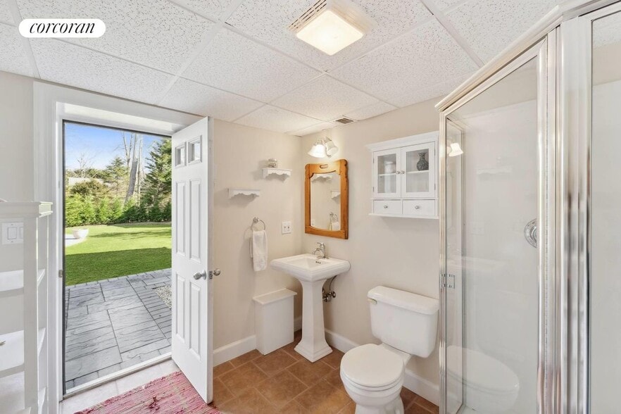 Building Photo - 64 Tanners Neck Ln