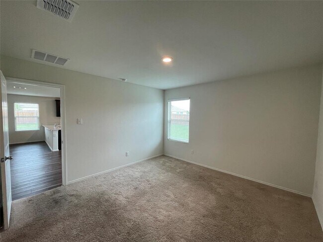 Building Photo - 1204 Lady Bird St