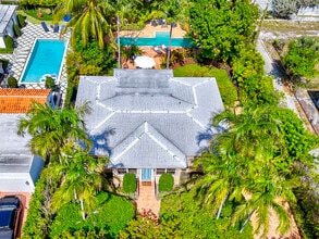 Building Photo - 411 26th St