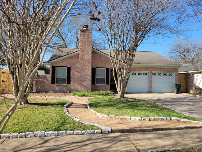 Building Photo - 22522 Deville Dr