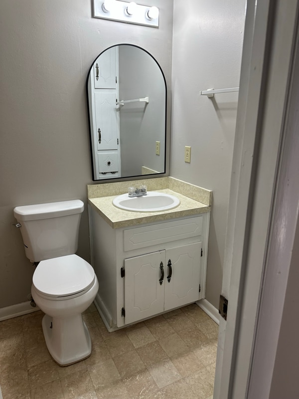 Building Photo - 2211 Shannondoah Dr