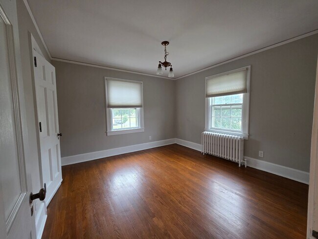 Building Photo - 2703 Staff Ln