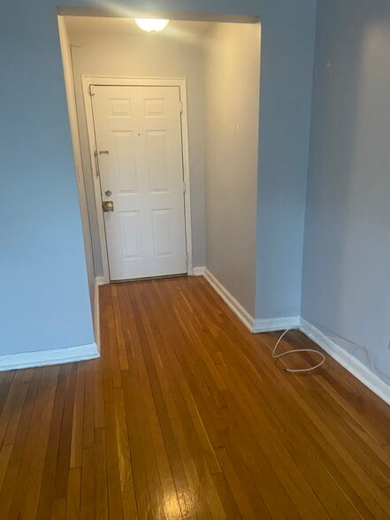Building Photo - 210 Woodcliff Ave