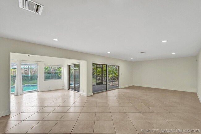 Building Photo - 4721 Sarazen Dr