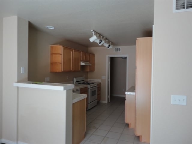 Building Photo - 207 Luninborg St