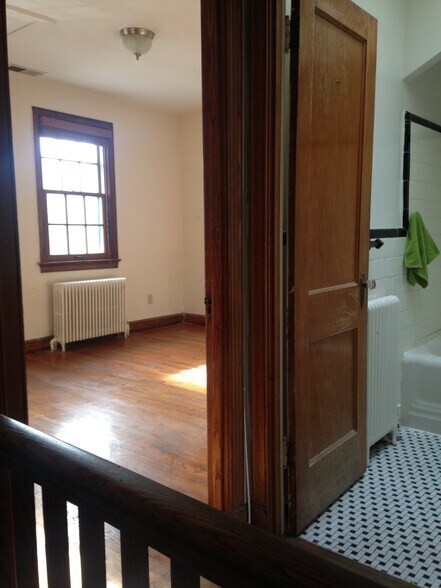 primary BR and hall BA - 3723 W St NW