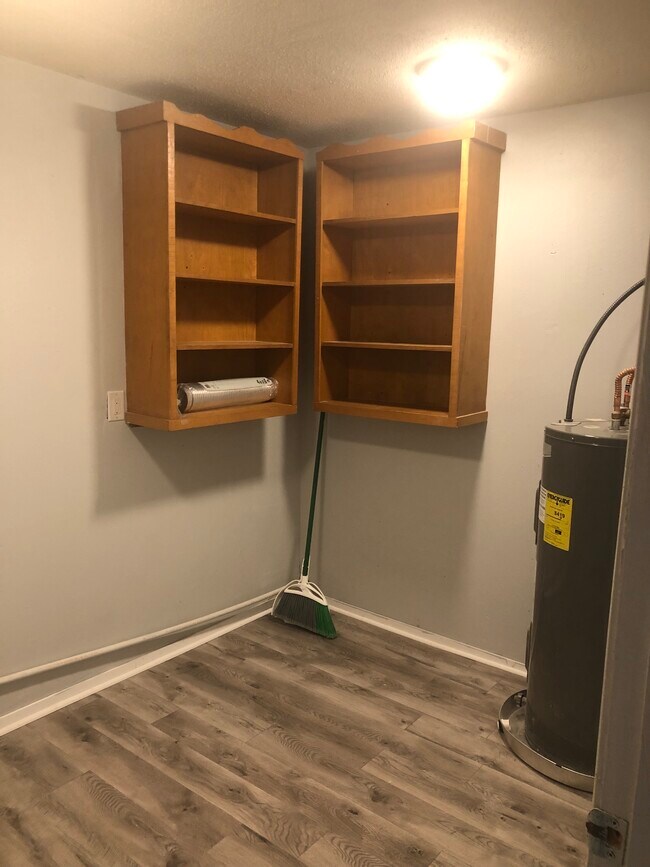 Large Laundry room - 529 E Williamson Ave