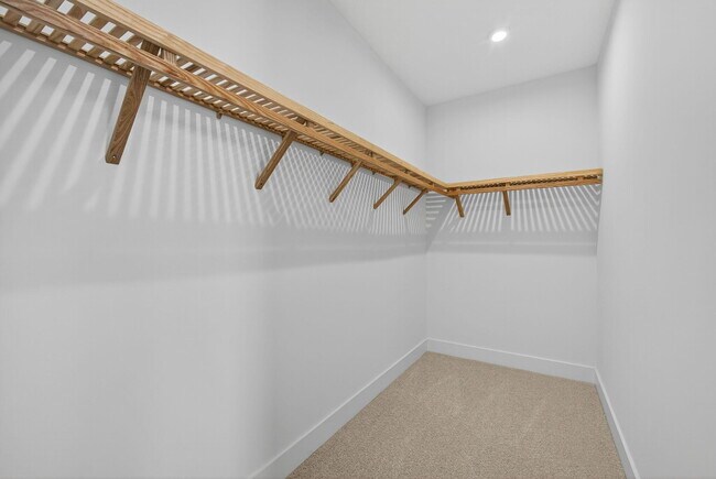 Building Photo - 9512 St Germain Dr