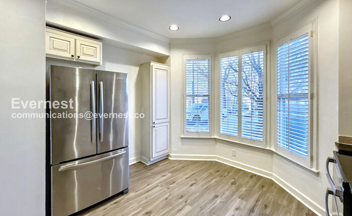 Building Photo - 107 Westover Park Ct