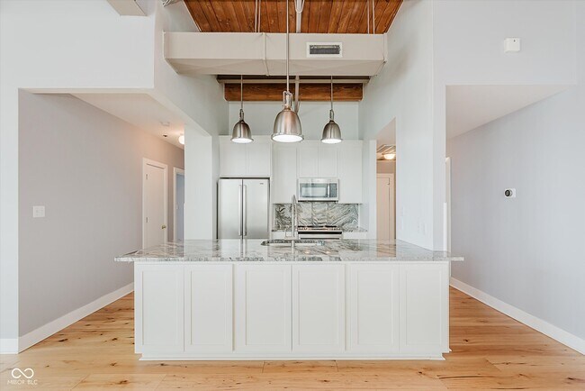 Building Photo - 430 N Park Ave