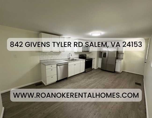 Building Photo - 842 Givens Tyler Rd