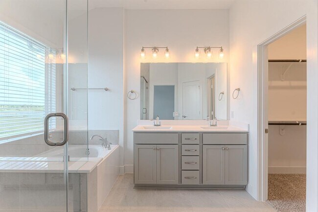 Building Photo - 21238 Black Gap Wildlife Dr