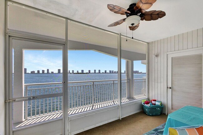 Building Photo - 100 Shore Ct