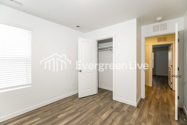 Building Photo - 2434 W Pollinator Dr