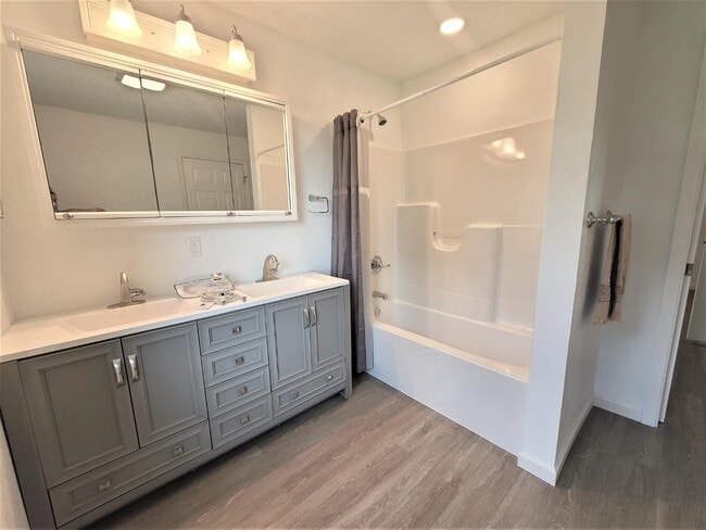 Building Photo - 613 Grundy Rd