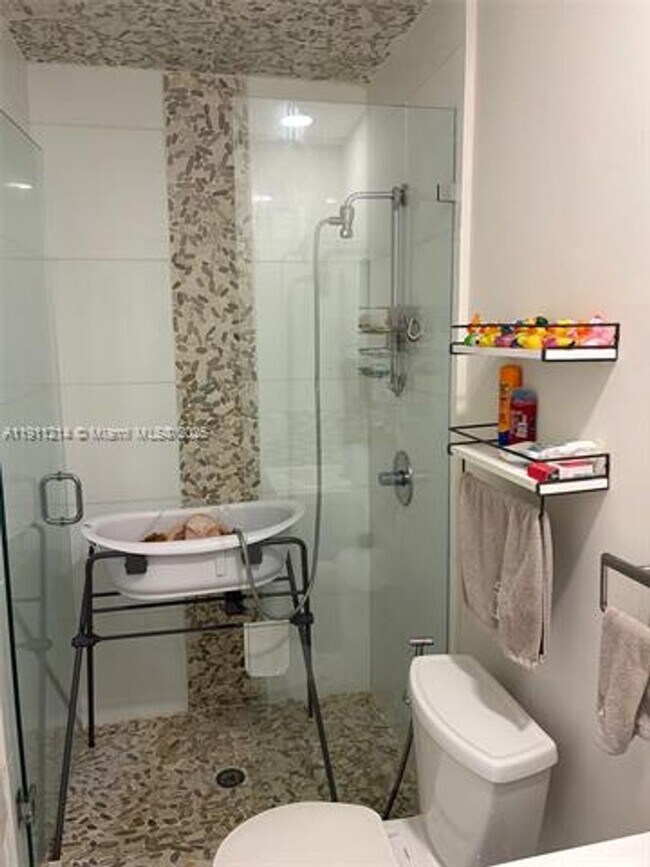 Building Photo - 3690 NE 167th St