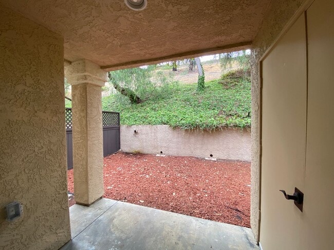 Building Photo - Beautifully Renovated 1-Bedroom Condo in Rancho Del Oro