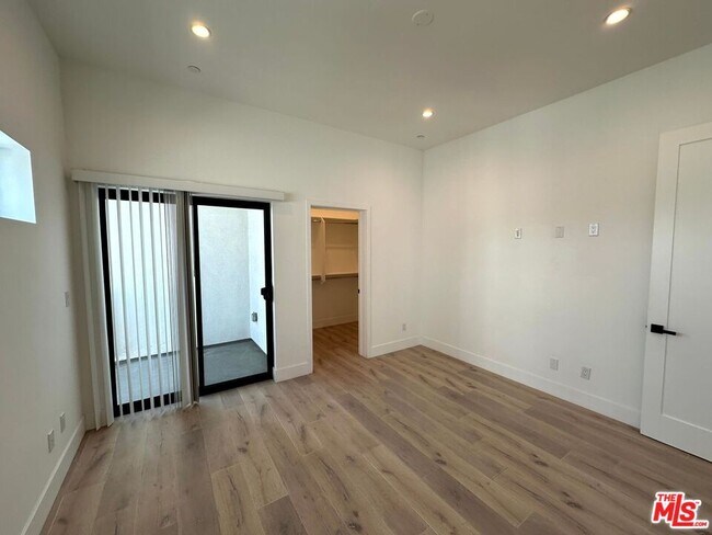 Building Photo - 3414 London St