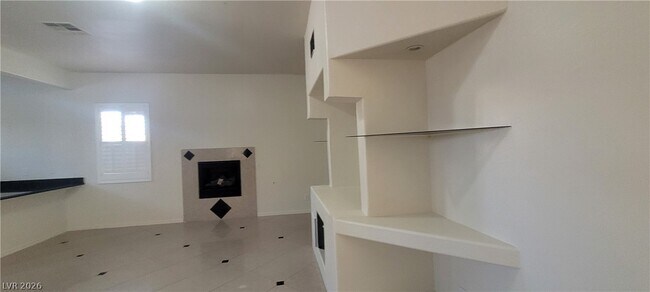 Building Photo - 7728 Villa De La Paz Ave