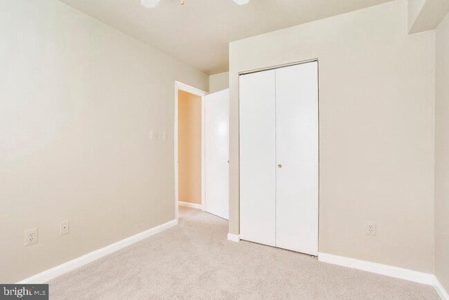 Building Photo - 939 Barton Oaks Pl