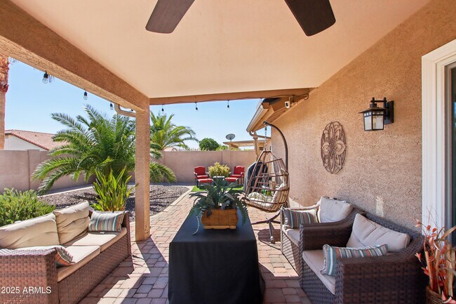 Building Photo - 20657 N Ventana Dr W