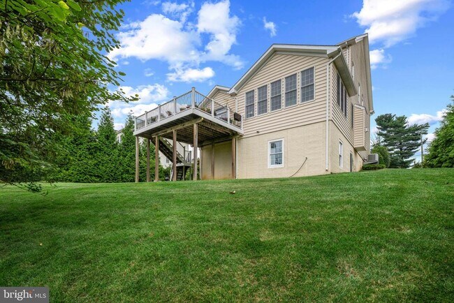 Building Photo - 5066 Winesap Way