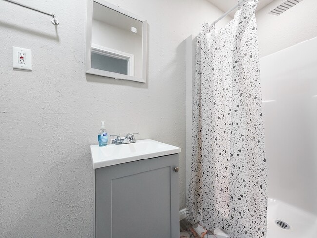 Building Photo - 29 Co Rd 2131