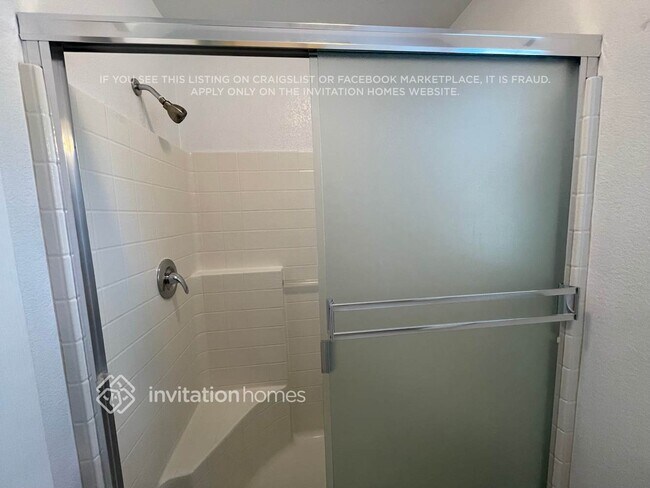 Building Photo - 2799 Silhouettes St