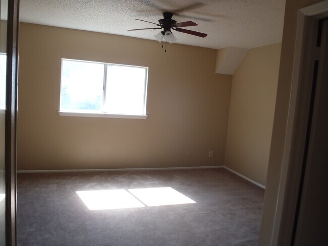 Building Photo - 1915 Crossgate Park