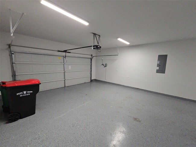 Building Photo - 9227 Dearborn Knoll Dr