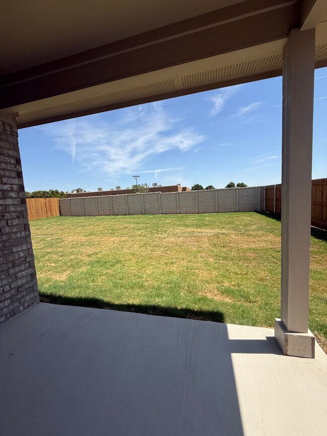 Building Photo - 1108 Belhaven St
