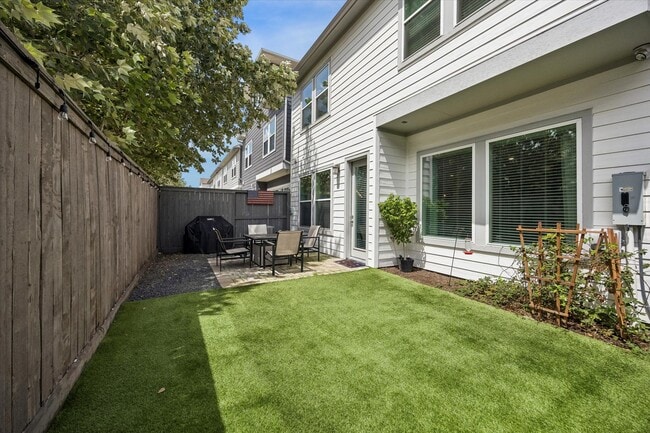Building Photo - 1415 Biondo Way